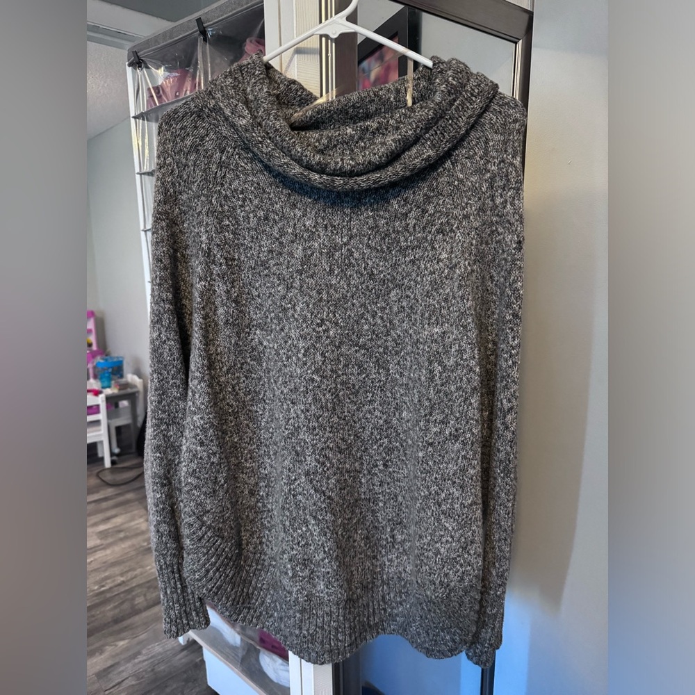 Lea and Nicole pull over sweater